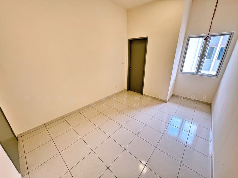 Terraced House for Sale in Sepang (Selangor) - Herman Sazwan Nor Rahim - Bedroom - PropertyGuru.com.my