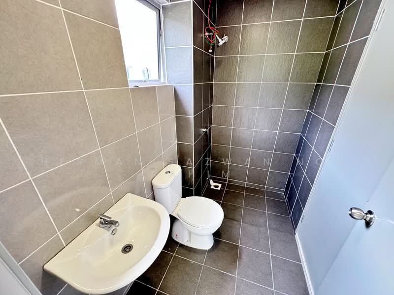 Terraced House for Sale in Sepang (Selangor) - Herman Sazwan Nor Rahim - Bathroom - PropertyGuru.com.my