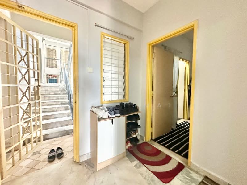 Kondominium untuk Dijual di Menara Alpha - Azrul Ismail - Entrance - PropertyGuru.com.my