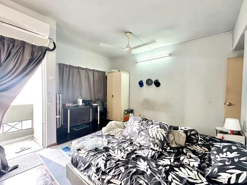 Kondominium untuk Dijual di Menara Alpha - Azrul Ismail - Bedroom - PropertyGuru.com.my