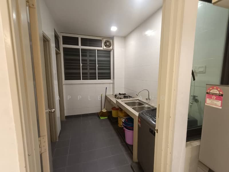Kondominium untuk Disewa di Zefer Hill Residence - Apple Chang - Kitchen - PropertyGuru.com.my