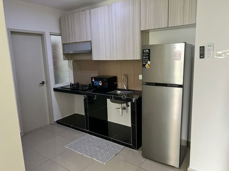 Condominium for Rent at Mutiara Ville - PJ Low - Kitchen - PropertyGuru.com.my