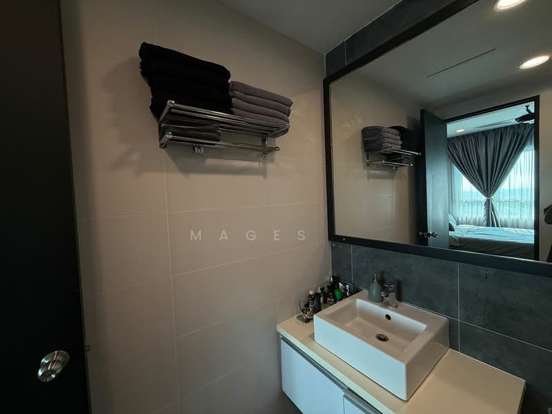 Service Residence for Sale at Impiria Residensi Bukit Tinggi Klang - Mages . - Bathroom - PropertyGuru.com.my