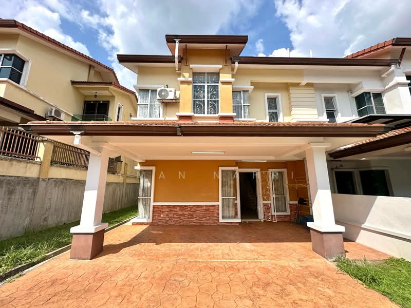 Rumah Berkembar untuk Dijual di Saujana Impian (Kajang) - Ilman Nahri - Exterior - PropertyGuru.com.my