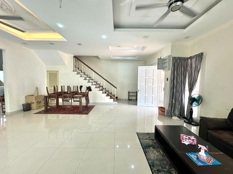 Rumah Berkembar untuk Dijual di Saujana Impian (Kajang) - Ilman Nahri - Living Room - PropertyGuru.com.my