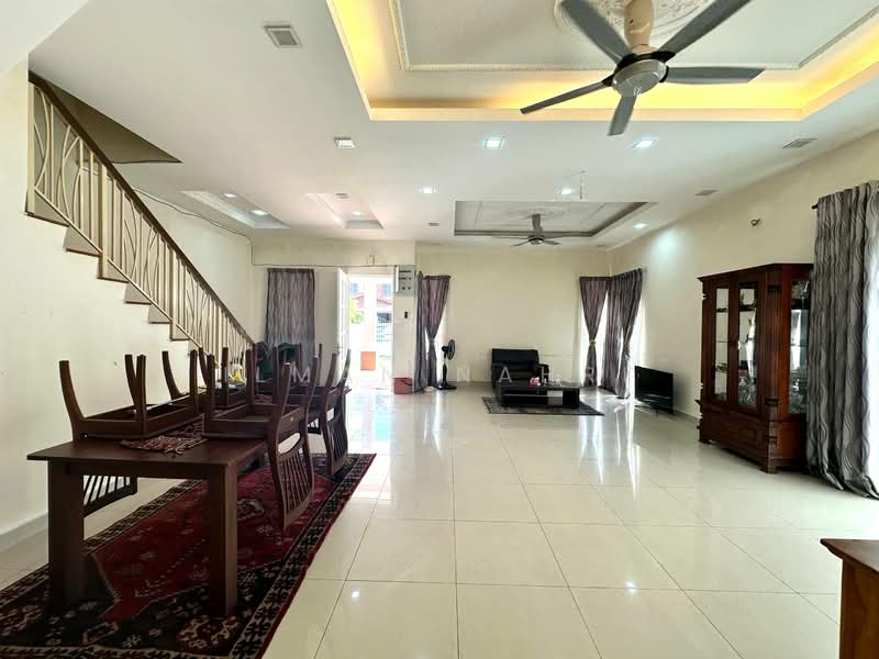 Rumah Berkembar untuk Dijual di Saujana Impian (Kajang) - Ilman Nahri - Living Room - PropertyGuru.com.my
