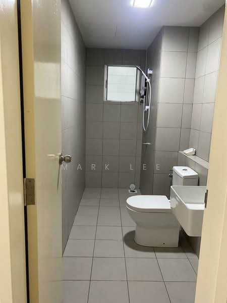 Condominium for Rent at Lakefront Homes - Mark Lee - Bathroom - PropertyGuru.com.my