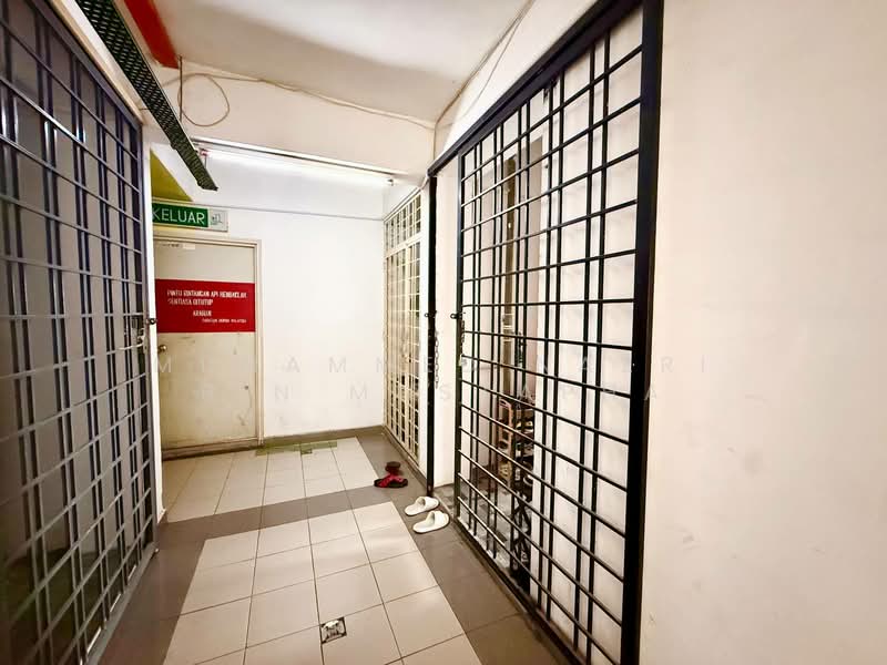 Apartment for Sale at Taman Bukit Mutiara - Muhammed Nazri bin Mustapha - Corridor - PropertyGuru.com.my