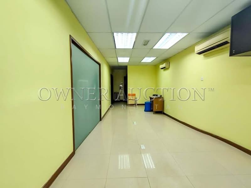 Pejabat untuk Dijual di Petaling Jaya (Selangor) - Raymond Tan - Corridor - PropertyGuru.com.my