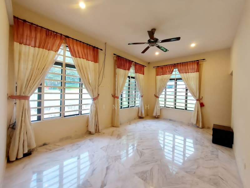 Bungalow for Sale in Jelapang (Ipoh) - Qazin Khoo - Living Room - PropertyGuru.com.my