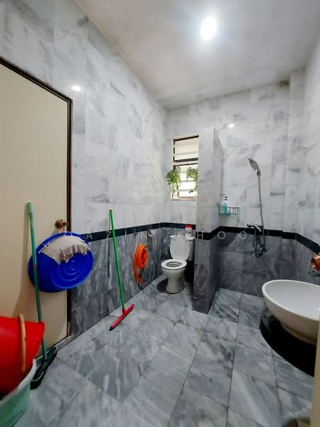 Bungalow for Sale in Jelapang (Ipoh) - Qazin Khoo - Bathroom - PropertyGuru.com.my