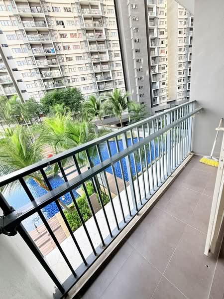 Servis Apartment untuk Dijual di Seasons Garden Residences - Halim Mazlan - Balcony - PropertyGuru.com.my