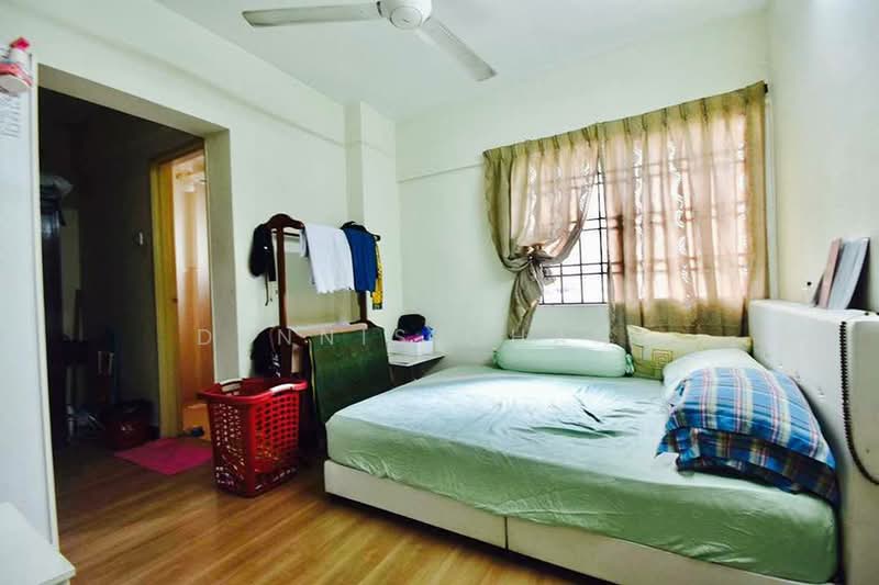 Kondominium untuk Dijual di Kelana D'Putera - Dennis Chang - Bedroom - PropertyGuru.com.my