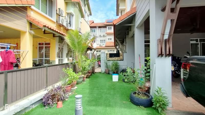 Rumah Berkembar untuk Dijual di Damansara Legenda (Petaling Jaya) - Amzar Faiz - PropertyGuru.com.my