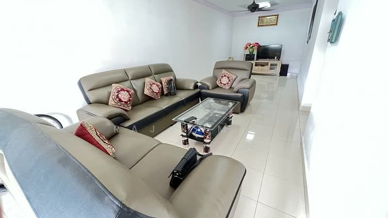 Rumah Teres 1 Tingkat untuk Dijual di Taman Green View (Pasir Panjang) - Raj Kumar - Living Room - PropertyGuru.com.my