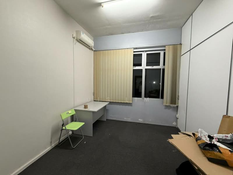 Kedai untuk Disewa di Taman Gaya (Ulu Tiram) - Luis Lim - Interior - PropertyGuru.com.my