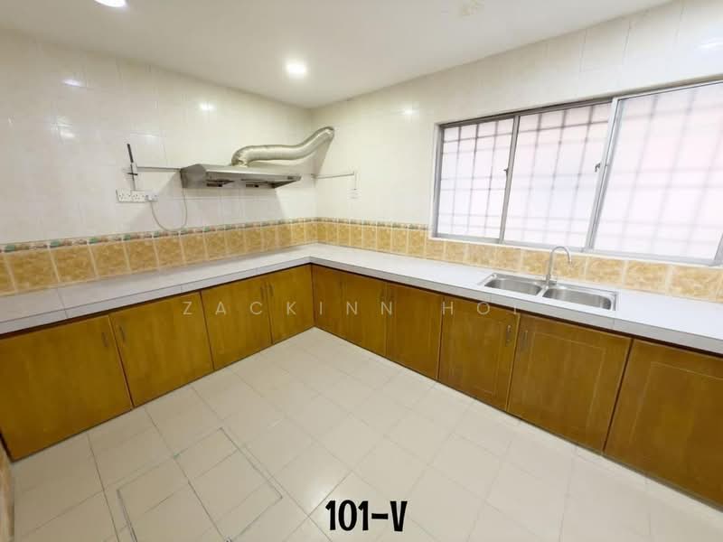 Terraced House for Sale in Bandar Botanic (Klang) - Zackinn Hoi - Kitchen - PropertyGuru.com.my