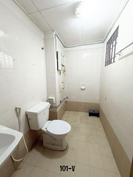 Terraced House for Sale in Bandar Botanic (Klang) - Zackinn Hoi - Bathroom - PropertyGuru.com.my