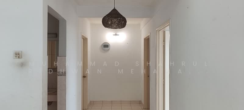 Apartment for Sale at Sri Bayu Apartments - Muhammad Shahrul Ridhwan Mehamad Nasir - Corridor - PropertyGuru.com.my