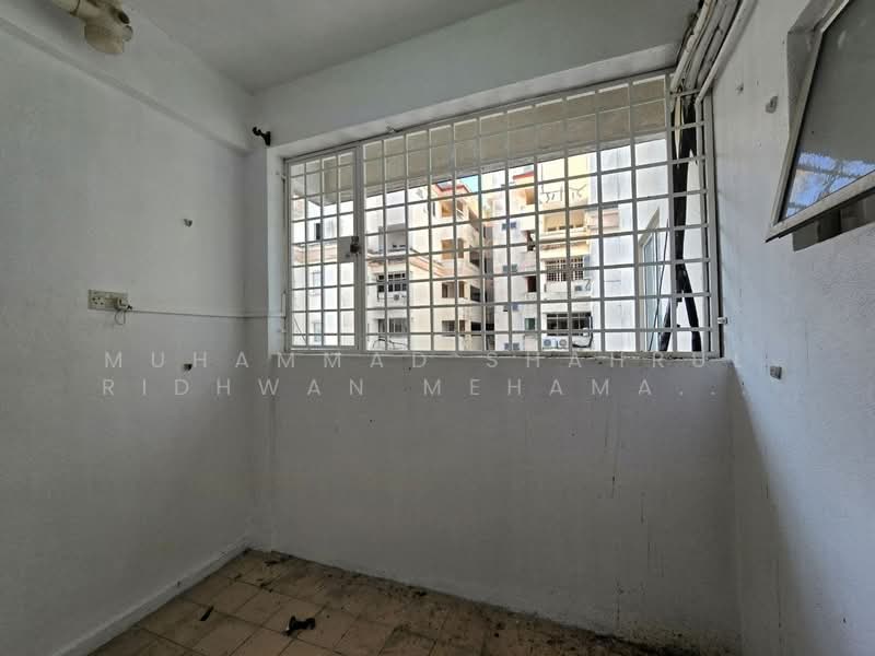 Pangsapuri untuk Dijual di Sri Bayu Apartments - Muhammad Shahrul Ridhwan Mehamad Nasir - Laundry Area - PropertyGuru.com.my