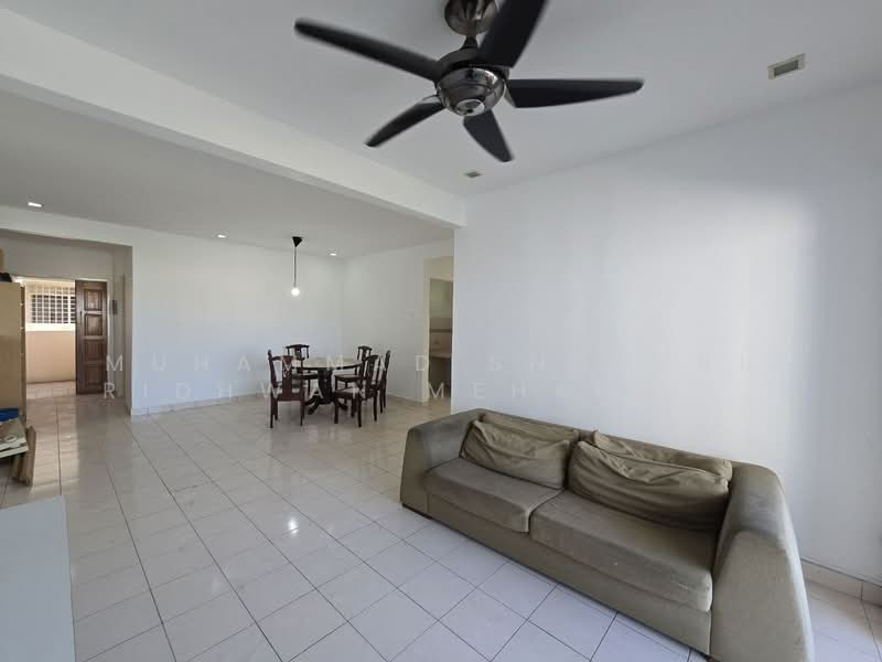 Pangsapuri untuk Dijual di Sri Bayu Apartments - Muhammad Shahrul Ridhwan Mehamad Nasir - Living Room - PropertyGuru.com.my