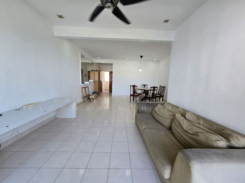 Pangsapuri untuk Dijual di Sri Bayu Apartments - Muhammad Shahrul Ridhwan Mehamad Nasir - Living Room - PropertyGuru.com.my