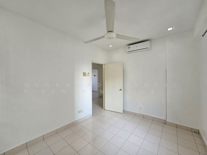 Pangsapuri untuk Dijual di Sri Bayu Apartments - Muhammad Shahrul Ridhwan Mehamad Nasir - Bedroom 2 - PropertyGuru.com.my