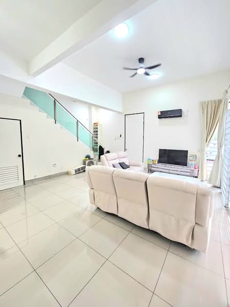 Cluster House for Sale in Mutiara Rini (Skudai) - Serene Low - PropertyGuru.com.my