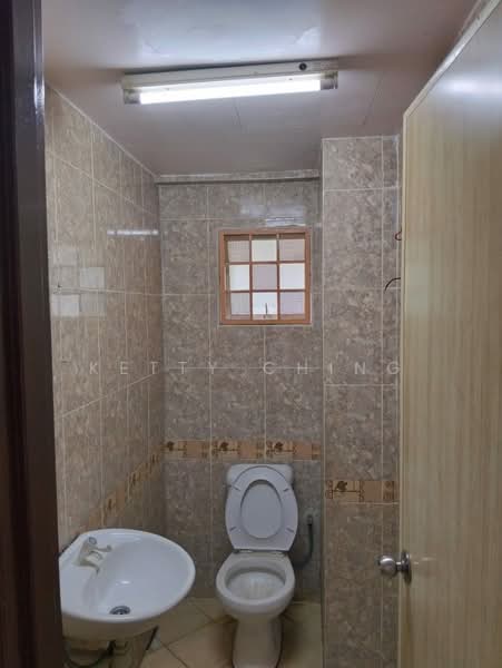 Condominium for Rent at Kepong Sentral Condominium - Ketty Ching - Bathroom - PropertyGuru.com.my