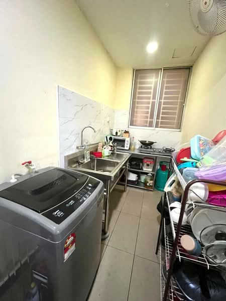 Servis Apartment untuk Dijual di Platinum Lake PV 21 - Azrul Ismail - Kitchen - PropertyGuru.com.my