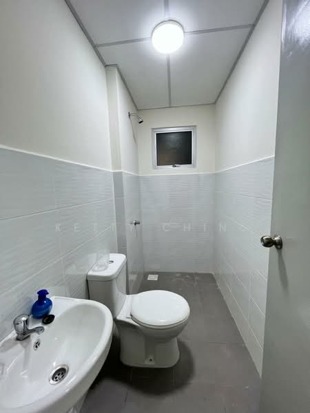 Pangsapuri untuk Disewa di Residensi Laman Sari - Ketty Ching - Bathroom - PropertyGuru.com.my