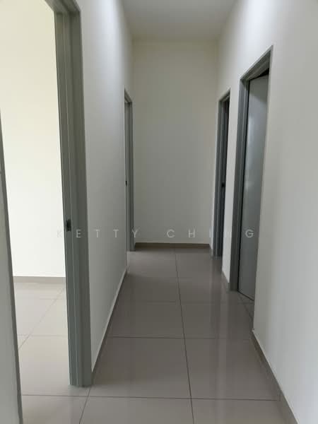 Pangsapuri untuk Disewa di Residensi Laman Sari - Ketty Ching - Corridor - PropertyGuru.com.my