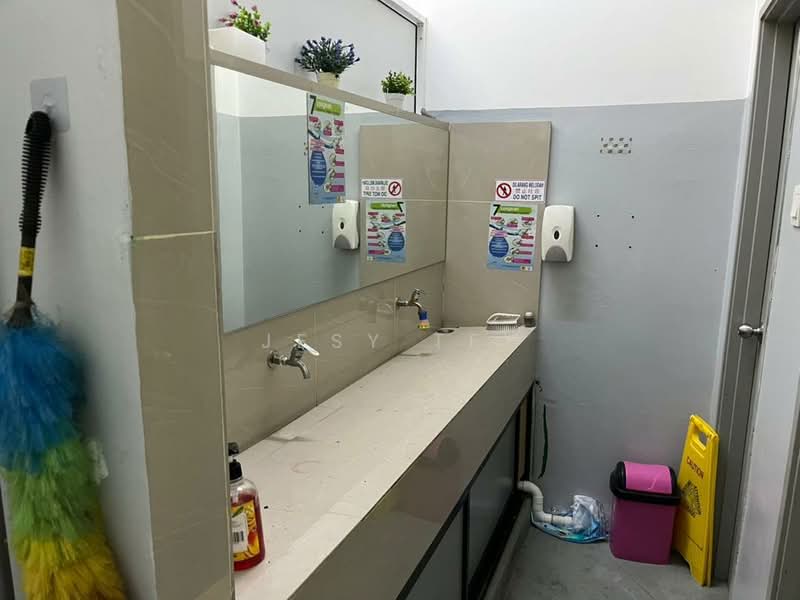 Kedai untuk Disewa di Bandar Indahpura (Kulai) - Jesy Tey - Bathroom - PropertyGuru.com.my