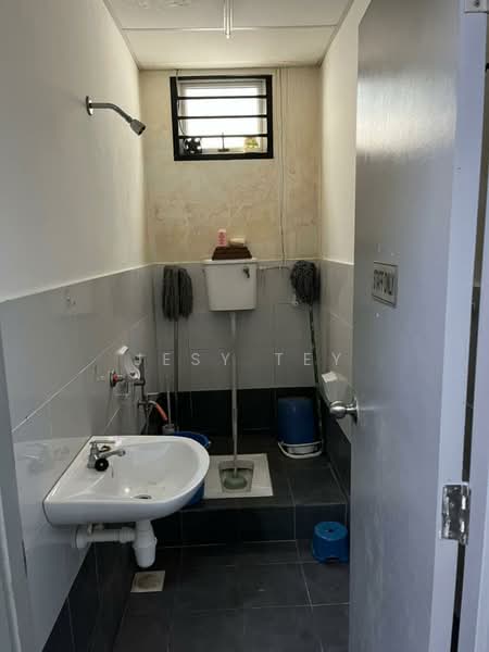 Kedai untuk Disewa di Bandar Indahpura (Kulai) - Jesy Tey - Bathroom - PropertyGuru.com.my