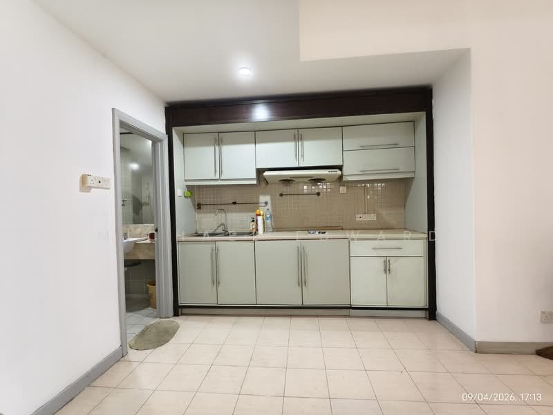 Servis Apartment untuk Dijual di Amcorp Serviced Suites - Michael Edward - Kitchen - PropertyGuru.com.my