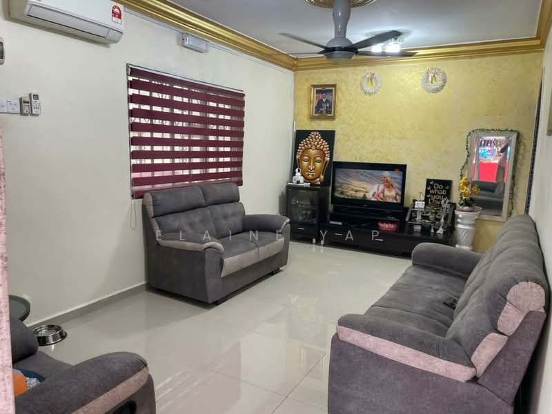 Rumah Teres untuk Dijual di Kepong (Kuala Lumpur) - Elaine Yap - Living Room - PropertyGuru.com.my