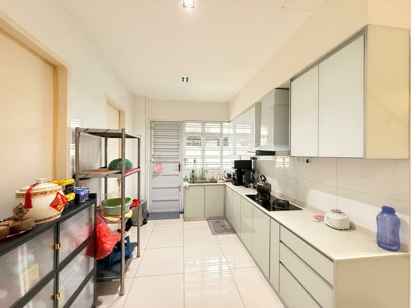 Cluster House for Sale in Setia Tropika (Johor Bahru) - Sky Tan - Kitchen - PropertyGuru.com.my