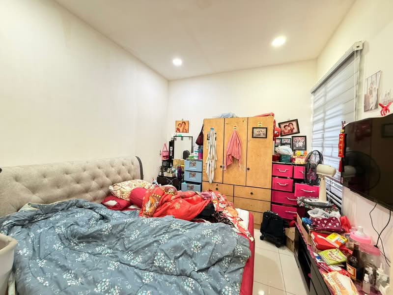 Cluster House for Sale in Setia Tropika (Johor Bahru) - Sky Tan - Bedroom - PropertyGuru.com.my