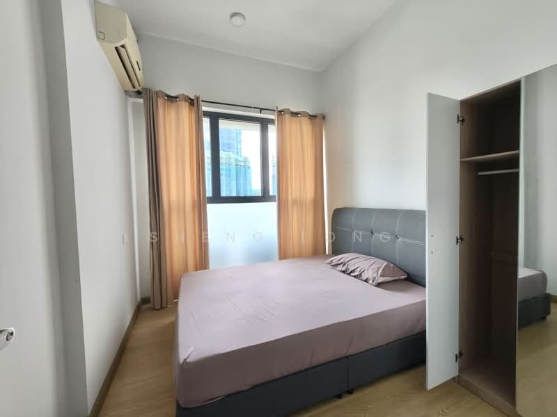 Condominium for Sale at Royal Strand @ Country Garden Danga Bay - Sheng Long - Bedroom - PropertyGuru.com.my
