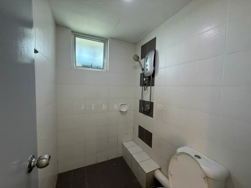 Condominium for Rent at The Golden Triangle Condominium - Jerry So - Bathroom - PropertyGuru.com.my
