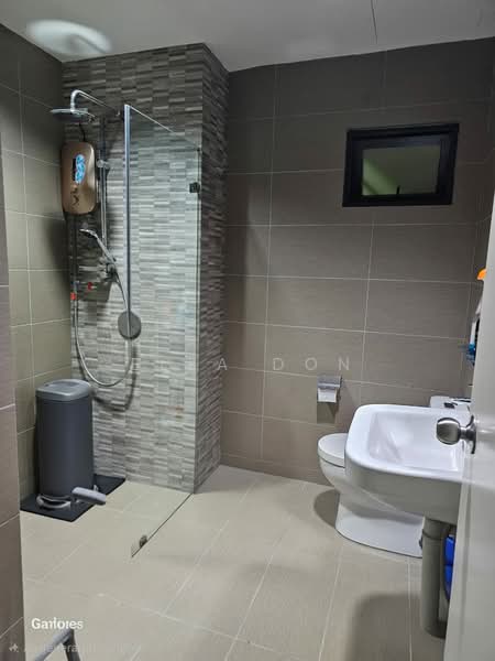 Kondominium untuk Dijual di Parkhill Residence - Elfa Don - Bathroom - PropertyGuru.com.my