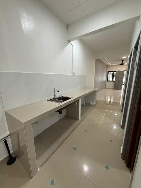 Rumah Teres 2 Tingkat untuk Dijual di Bandar Seri Alam (Masai) - Win Lim - Kitchen - PropertyGuru.com.my
