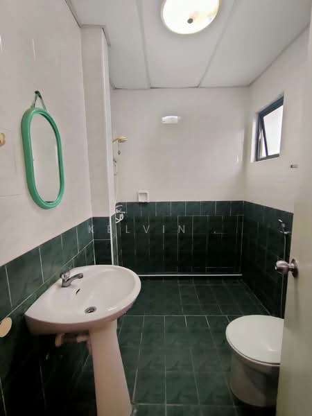 Condominium for Rent at The Istara - Kelvin . - Bathroom - PropertyGuru.com.my