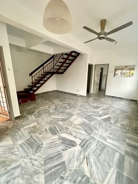 Rumah Teres 2 Tingkat untuk Dijual di Sungai Buloh (Selangor) - Ahmad Muslim - PropertyGuru.com.my