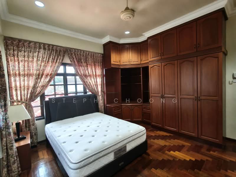 Rumah Banglo untuk Disewa di Taman Nong Chik (Johor Bahru) - Steph Choong - Bedroom - PropertyGuru.com.my
