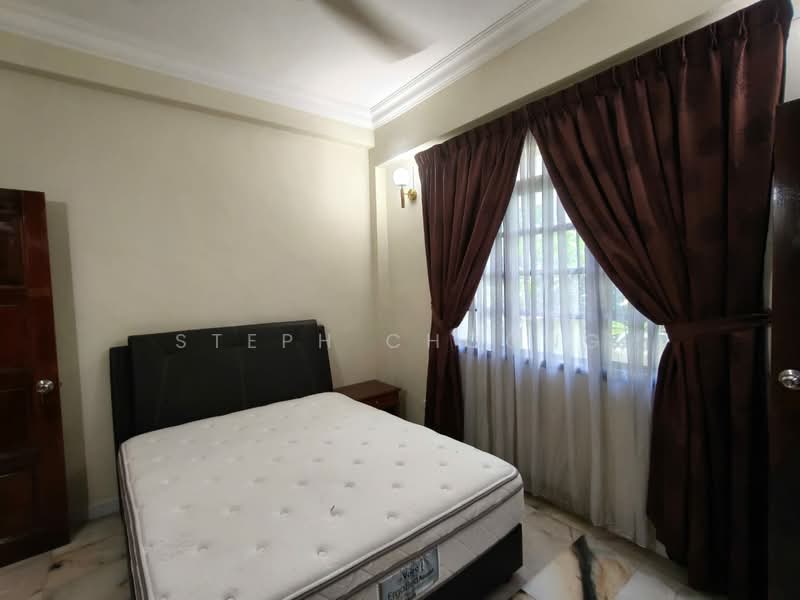 Rumah Banglo untuk Disewa di Taman Nong Chik (Johor Bahru) - Steph Choong - Bedroom - PropertyGuru.com.my
