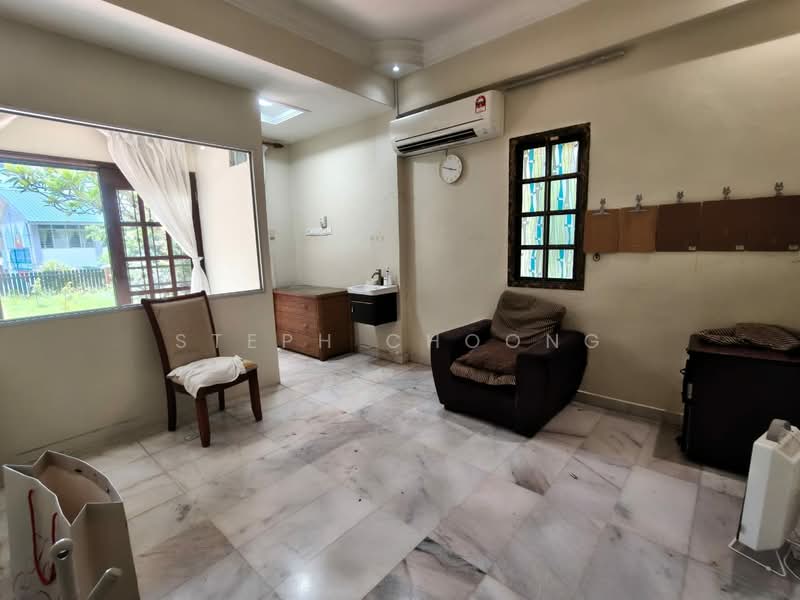 Rumah Banglo untuk Disewa di Taman Nong Chik (Johor Bahru) - Steph Choong - Living Room - PropertyGuru.com.my