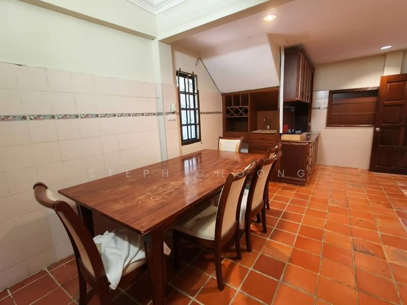 Rumah Banglo untuk Disewa di Taman Nong Chik (Johor Bahru) - Steph Choong - PropertyGuru.com.my
