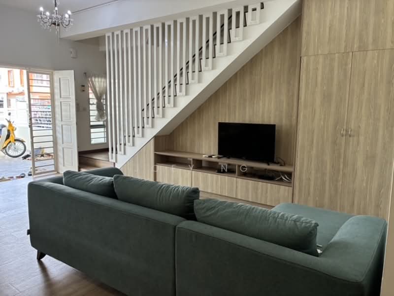 Rumah Berkembar untuk Dijual di Setia Impian (Setia Alam) - Joey Ng - Living Room - PropertyGuru.com.my