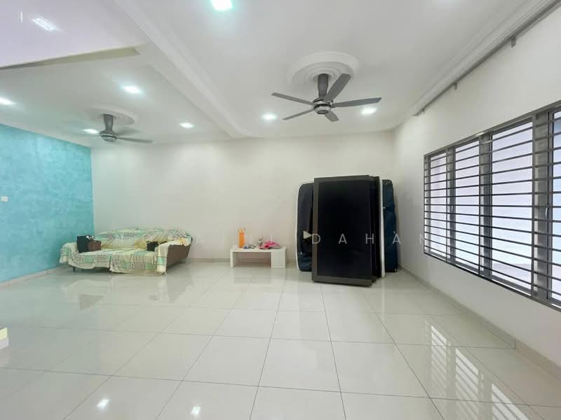 Rumah Teres 2 Tingkat untuk Dijual di Bandar Teknologi Kajang (Kajang) - Noraini Dahan - Living Room - PropertyGuru.com.my